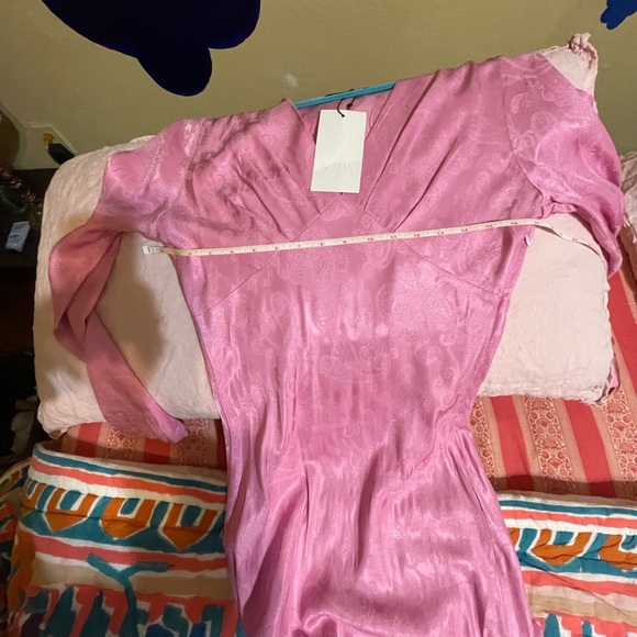 Elegant Pink Long Sleeve Dress - Picture 5 of 5